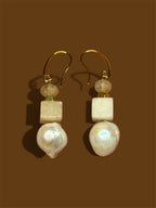 Earrings pearl drops